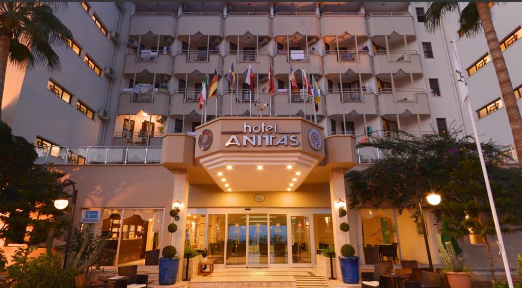 Anitas Beach Hotel 5