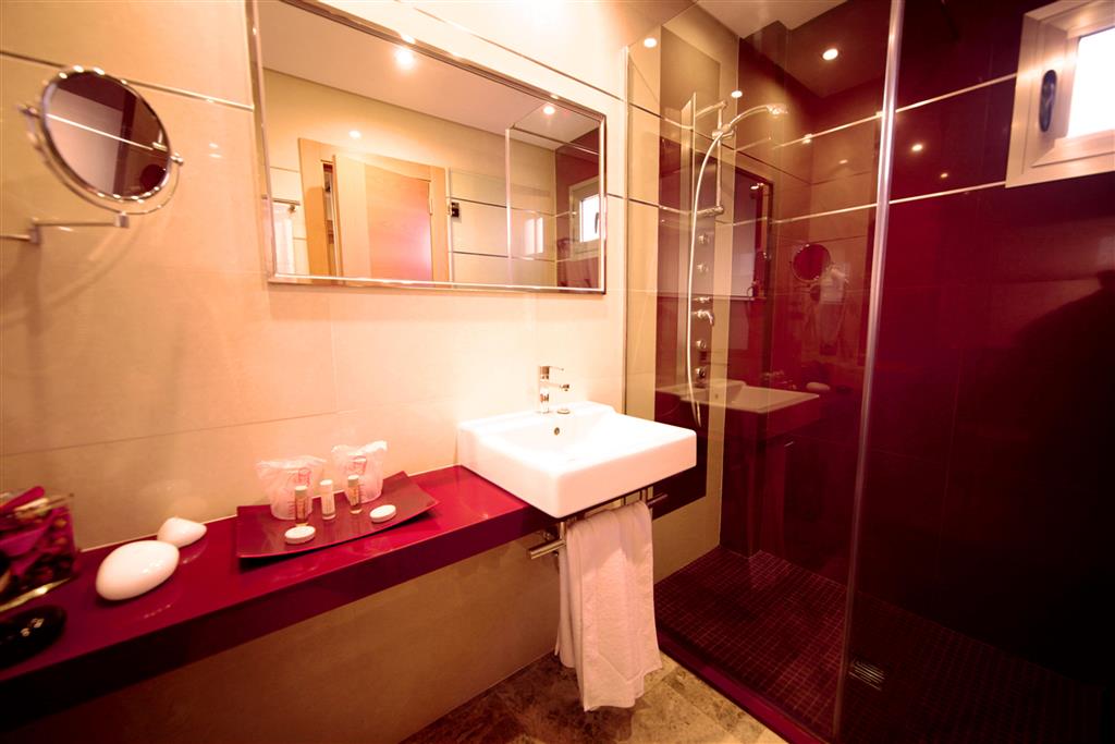 hotel MLL Mediterranean Bay - kúpeľňa - letecký zájazd od CK Turancar - Malorka, El Arenal