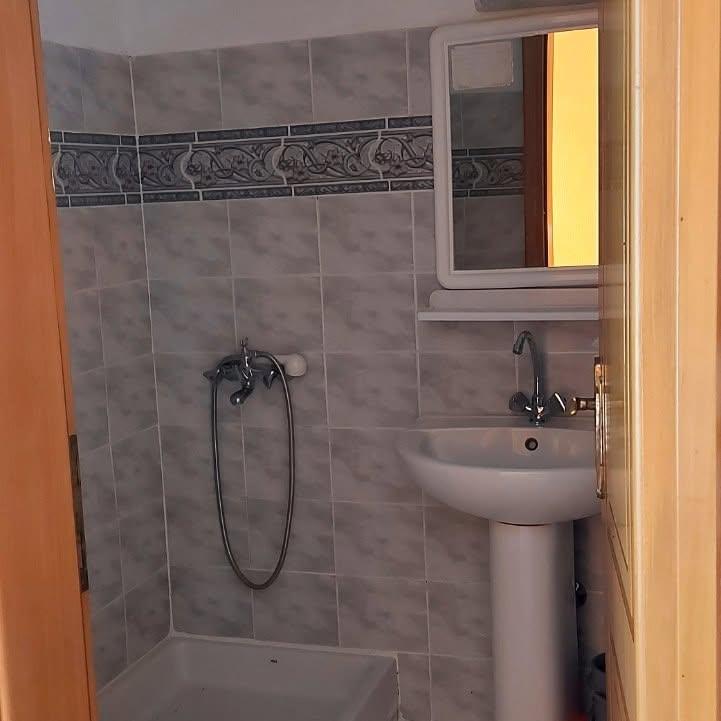 Apartmánový dom Stelios - kúpeľňa - zájazd autobusovou a individuálnou dopravou CK Turancar - Grécko, Olympská riviéra, Nei Pori