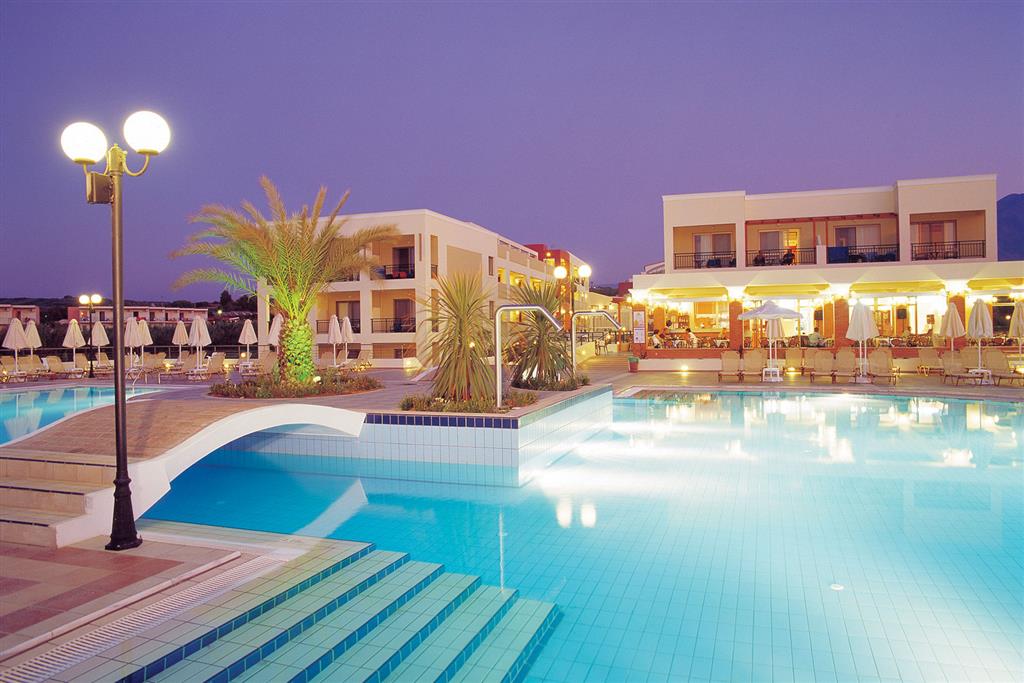 Hotel Hydramis Palace-bazén-letecký zájazd CK Turancar-Kréta-Kavros