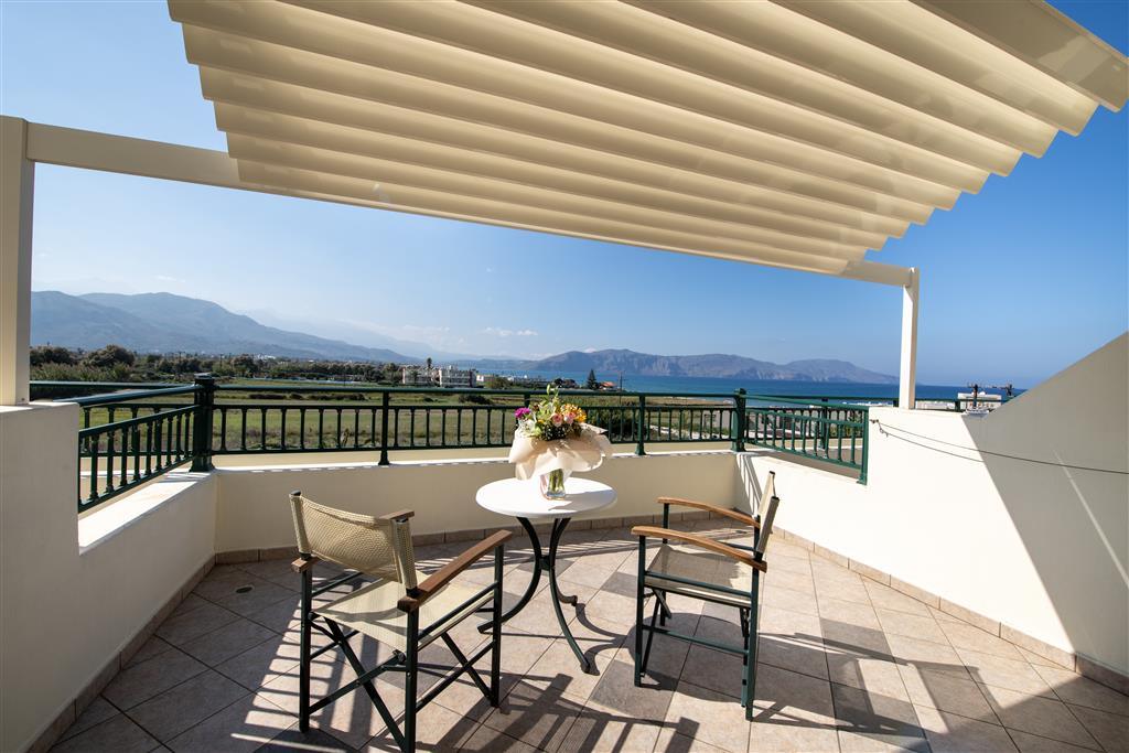Hotel Hydramis Palace-výhľad z balkóna-letecký zájazd CK Turancar-Kréta-Kavros