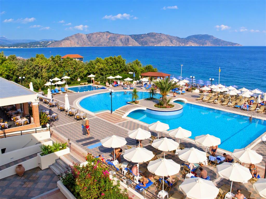 Hotel Hydramis Palace-bazén-letecký zájazd CK Turancar-Kréta-Kavros