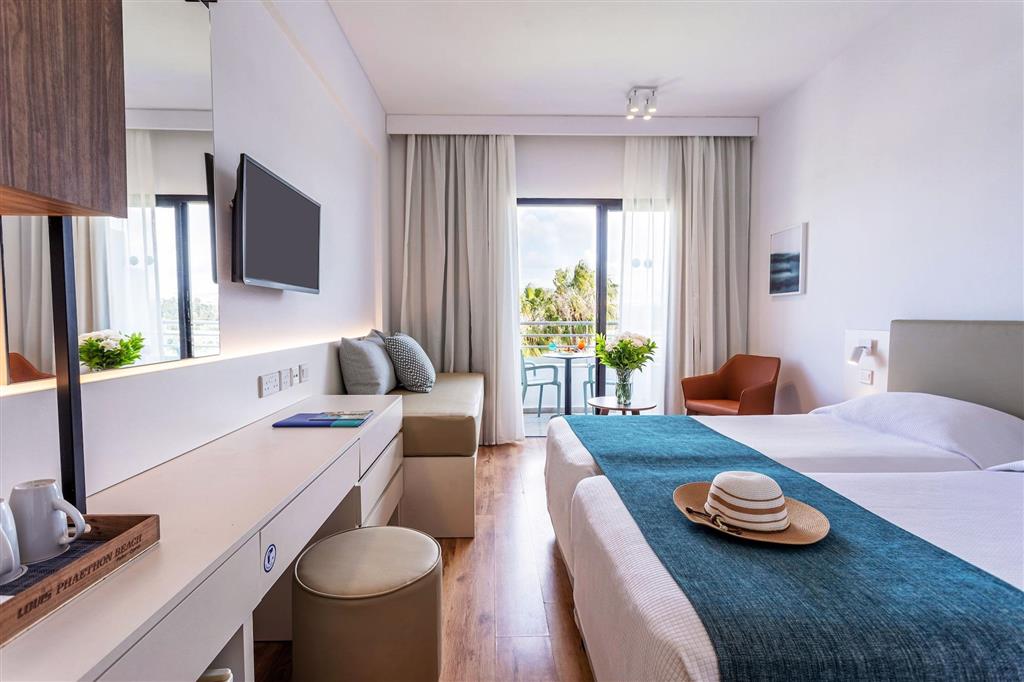 Louis Phaeton Beach - izba - letecký zájazd CK Turancar - Cyprus, Paphos
