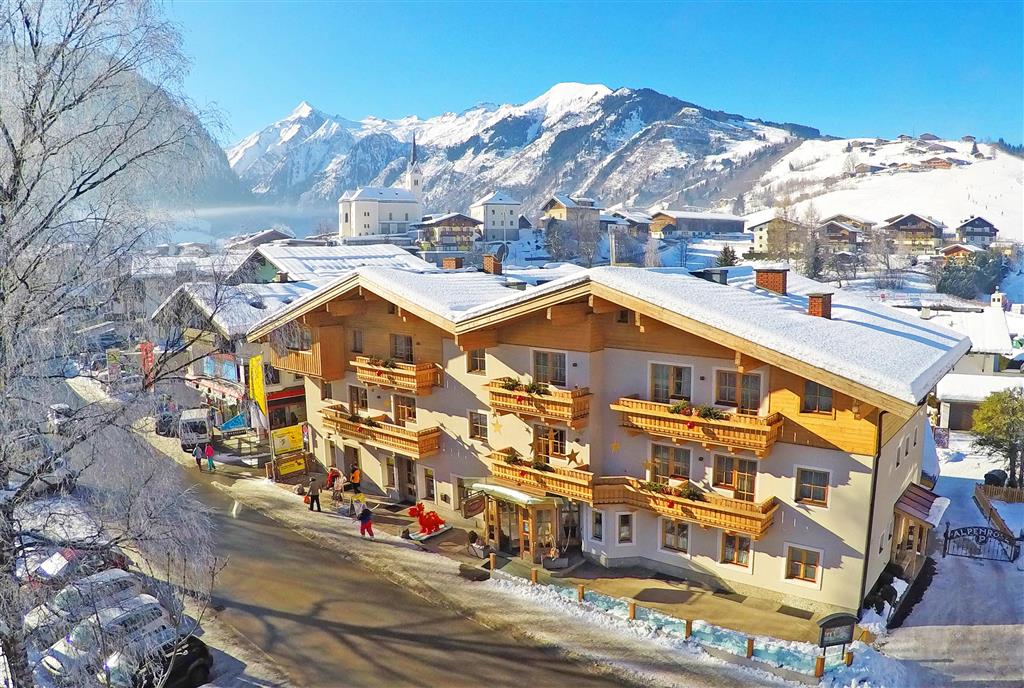 People´s Hotel - zájazd CK Turancar - Rakúsko zima - Kaprun