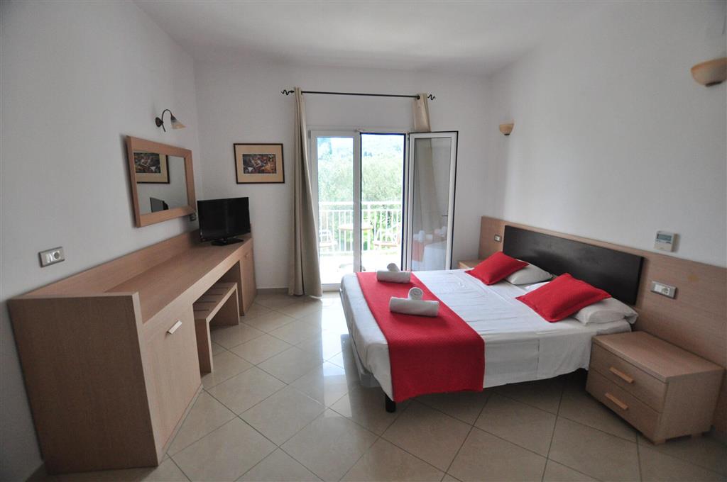 Hotel Michelangelo -izba - letecký zájazd s CK Turancar Korfu - Kassiopi