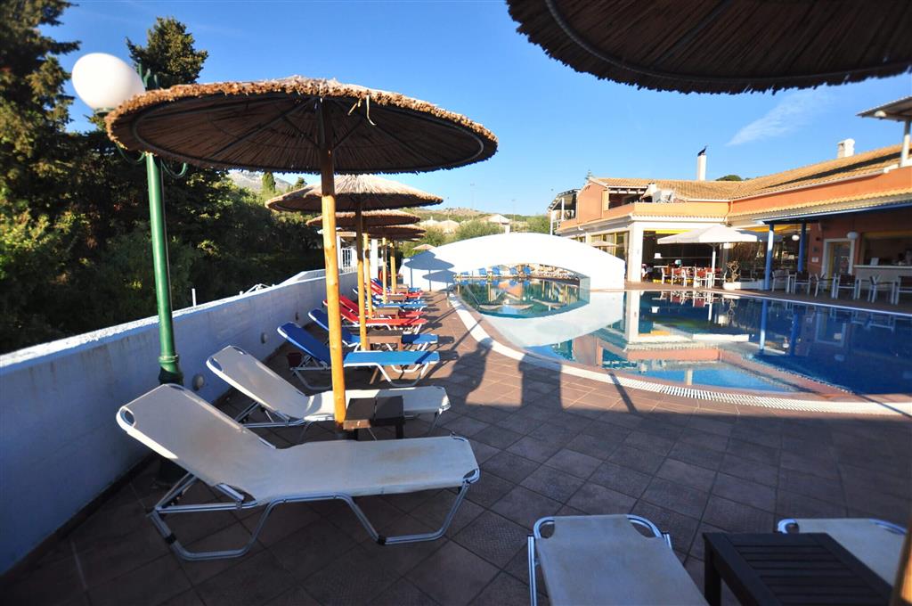 Hotel Michelangelo - bazen- letecký zájazd s CK Turancar Korfu - Kassiopi