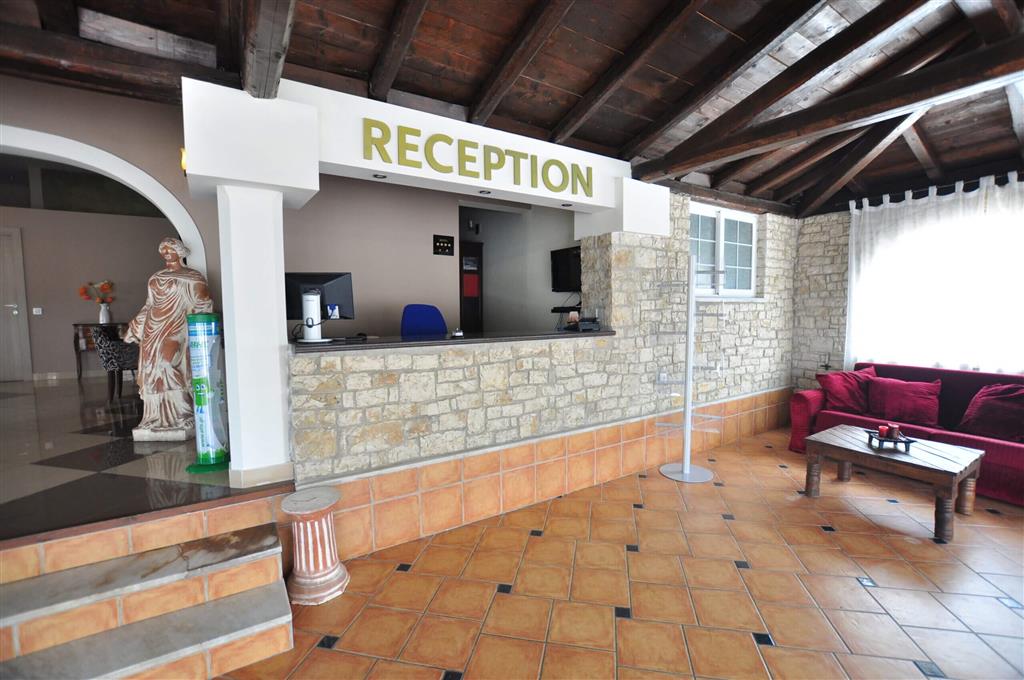 Hotel Michelangelo - recepcia- letecký zájazd s CK Turancar Korfu - Kassiopi