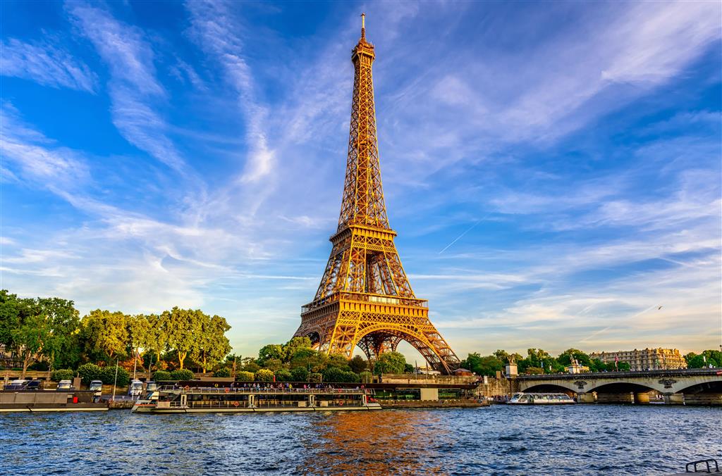 CK Turancar, Letecký poznávací zájazd, Francúzsko, Paríž - srdce Francúzka, Eiffelova veža