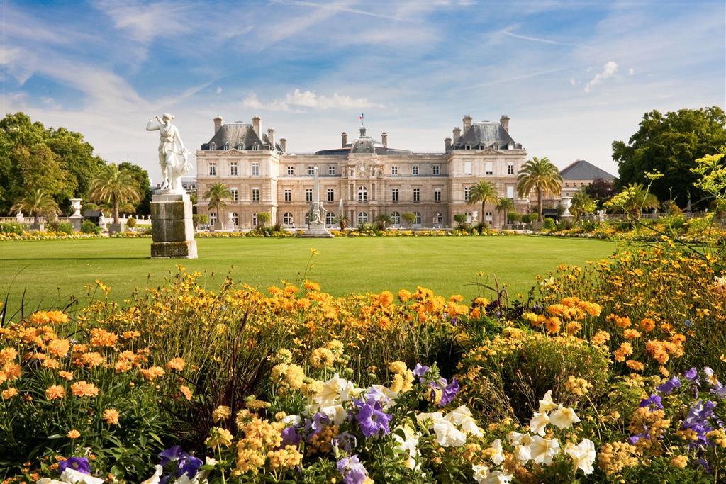 CK Turancar, Letecký poznávací zájazd, Francúzsko, Paríž a rozprávkový Disneyland, Luxemburský palác