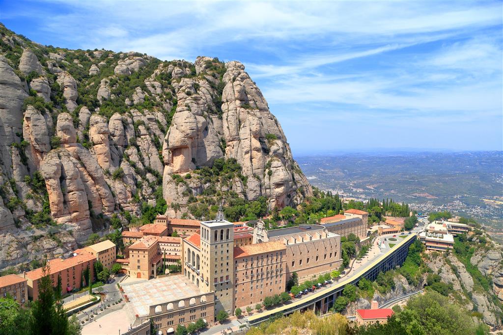 CK Turancar, Letecké poznávacie zájazdy, Španielsko, Slnečné Katalánsko a Barcelona, kláštor Montserrat