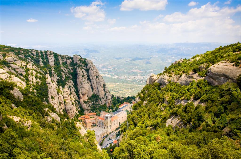 CK Turancar, Letecké poznávacie zájazdy, Španielsko, Slnečné Katalánsko a Barcelona, kláštor Montserrat