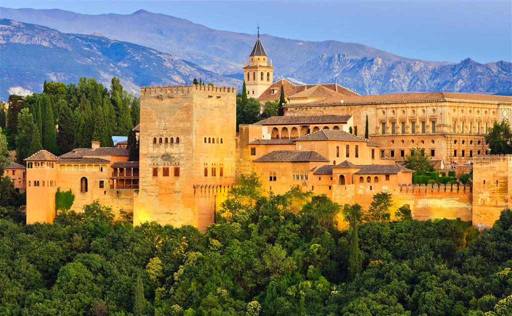 CK Turancar, Letecký poznávací zájazd, Španielsko,Andalúzia - križovatka kultúr, Alhambra