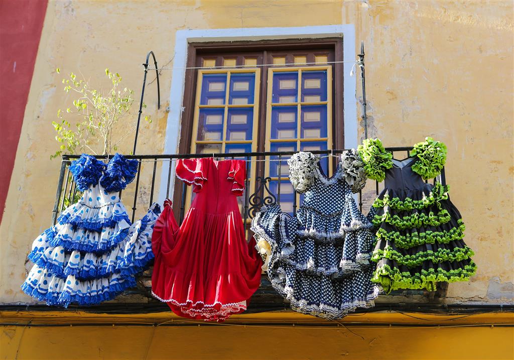CK Turancar, Letecký poznávací zájazd , Španielsko, Andalúzia - križovatka kultúr, flamenco šaty