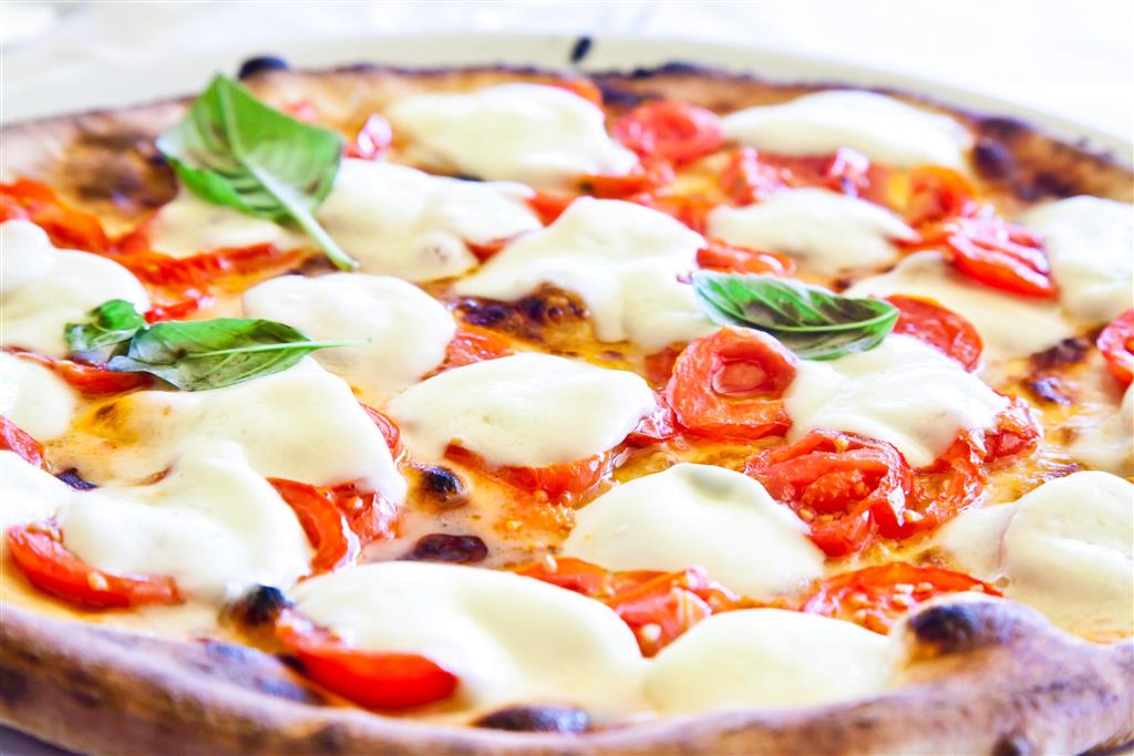 CK Turancar, autobusový poznávací zájazd, Kampánia s pobytom pri mori, pizza Margherita