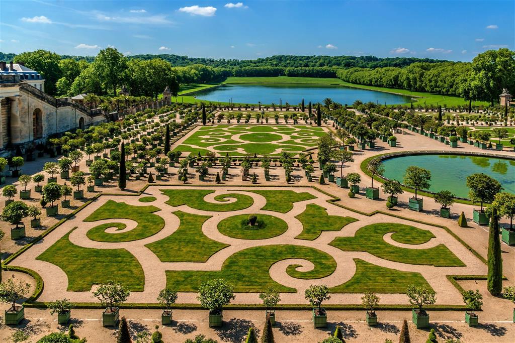 CK Turancar, Autobusový poznávací zájazd, Paríž - perla na Seine, záhrady vo Versailles