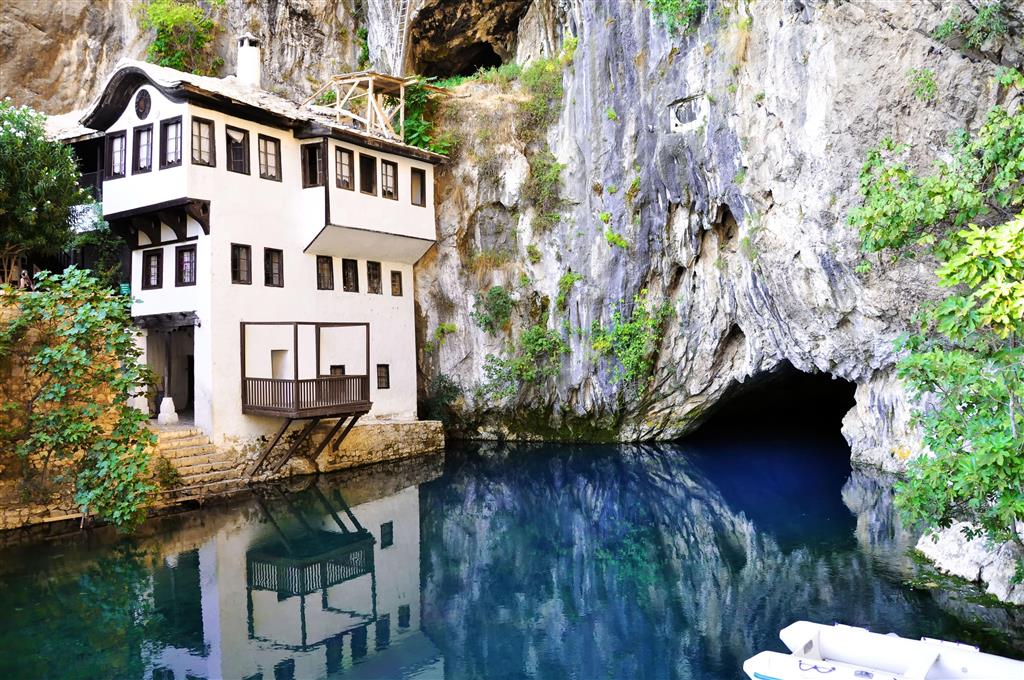 CK Turancar, autobusový poznávací zájazd, Balkán, Bosna a Hercegovina, kláštor Blagaj Tekija
