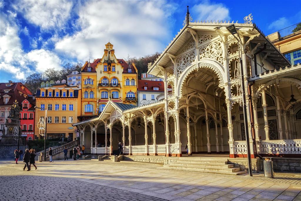 CK Turancar, autobusový poznávací zájazd, Zlatý český trojuholník, Karlovy Vary, centrum mesta