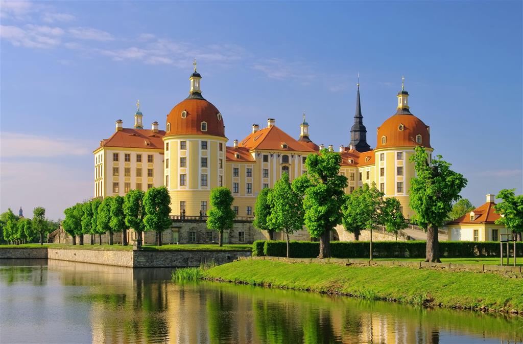 CK Turancar, autobusový poznávací zájazd, Česko a Nemecko, zámok Moritzburg