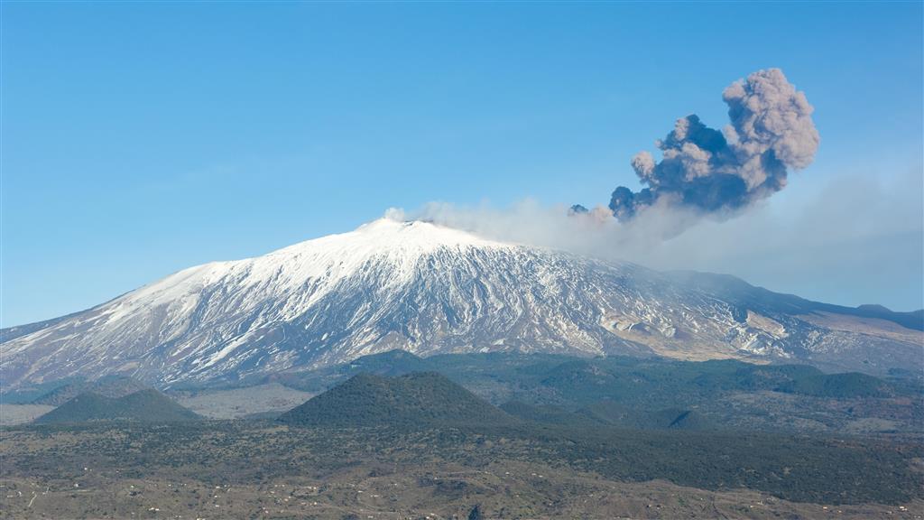 CK Turancar, Letecký poznávací zájazd, Sicília a Liparské ostrovy, Etna