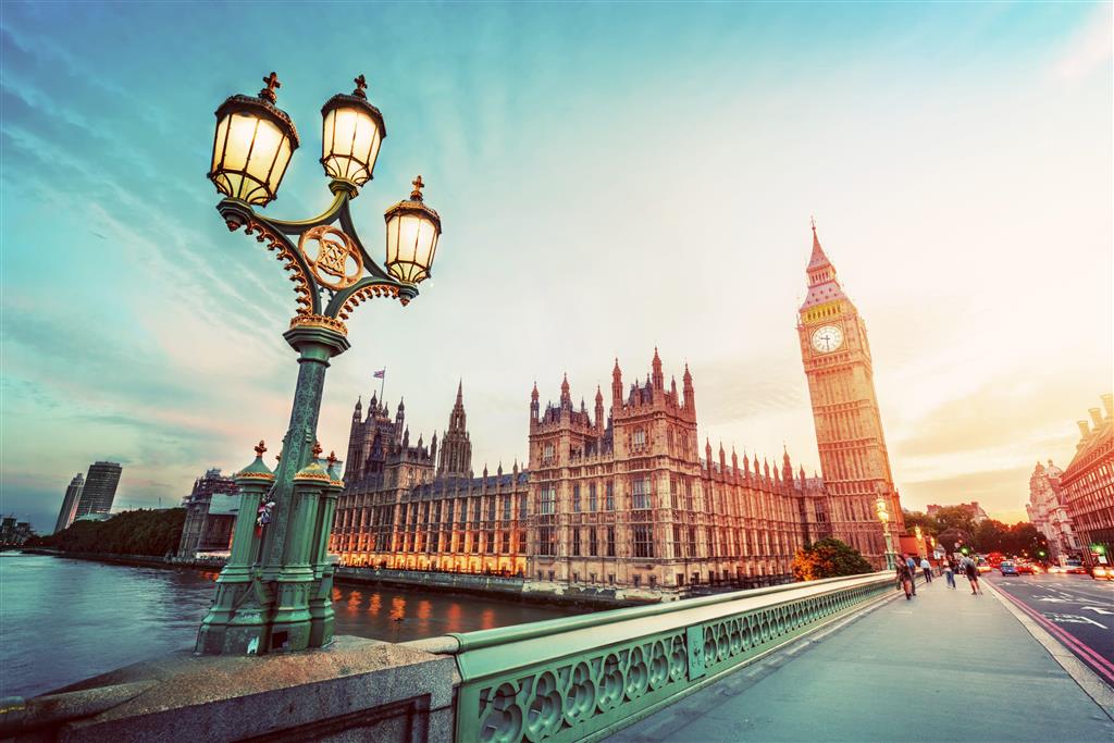 Ck Turancar, Letecký poznávací zájazd, Veľká Británia, Londýn pre čarodejníkov, Westminster Bridge a Elizabeth Tower