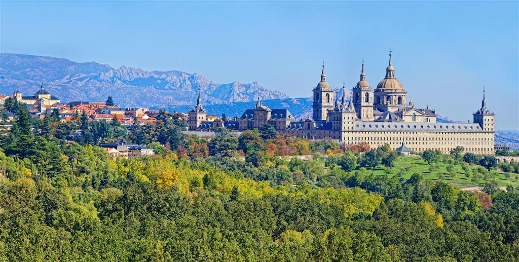 CK Turancar, Letecký poznávací zájazd, Španielsko, Cesta španielskym kráľovstvom, El Escorial