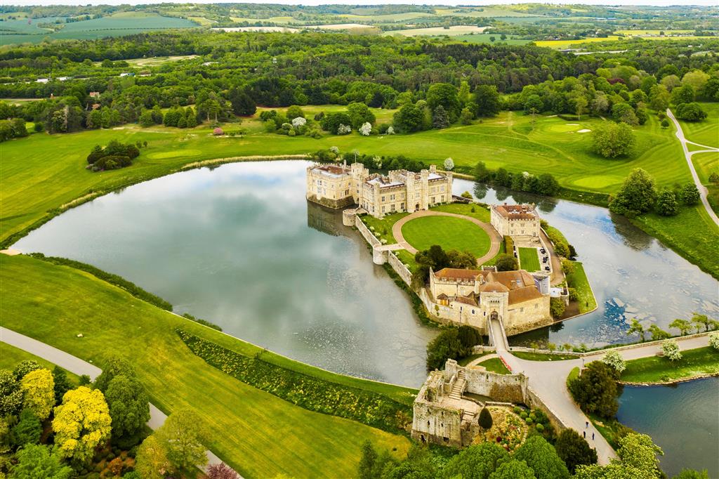 CK Turancar, Letecký poznávací zájazd, Veľká Británia, Okruh južným Anglickom, Leeds Castle