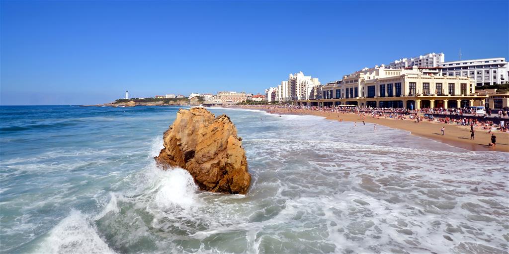 CK Turancar, Letecký poznávací zájazd,Mestá pod Pyrenejami, Biarritz