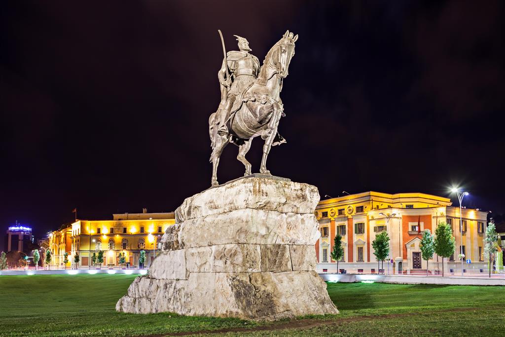 Poznávacie zájazdy CK Turancar, Veľký okruh Balkánom s Dubrovníkom, Albánsko, Tirana