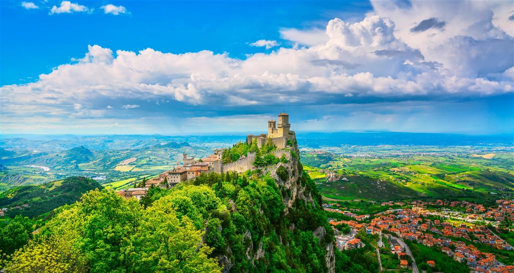Poznávacie zájazdy CK Turancar, Bologna a San Maríno s kúpaním, San Maríno
