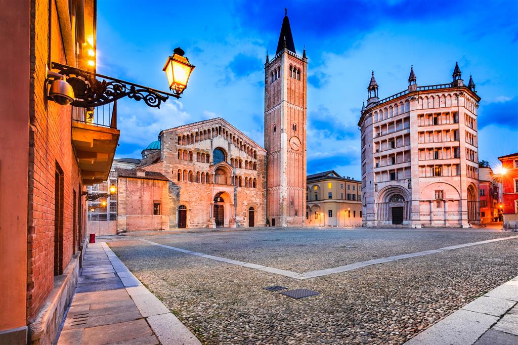 Poznávacie zájazdy CK Turancar, Bologna a San Maríno s kúpaním, Piazza del Duomo, Parma