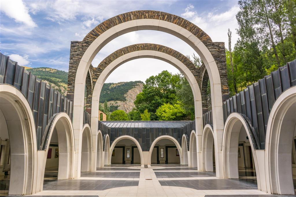 CK Turancar, Letecké poznávacie zájazdy, Andorra, Girona a Katalánsko, kláštor Meritxell