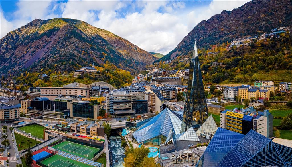 CK Turancar, Letecké poznávacie zájazdy, Andorra, Girona a Katalánsko, Andorra