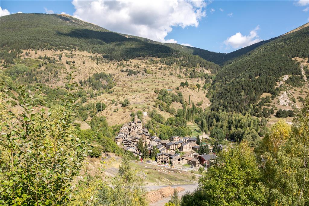 CK Turancar, Letecké poznávacie zájazdy, Andorra, Girona a Katalánsko, Os de Civis, LLeida