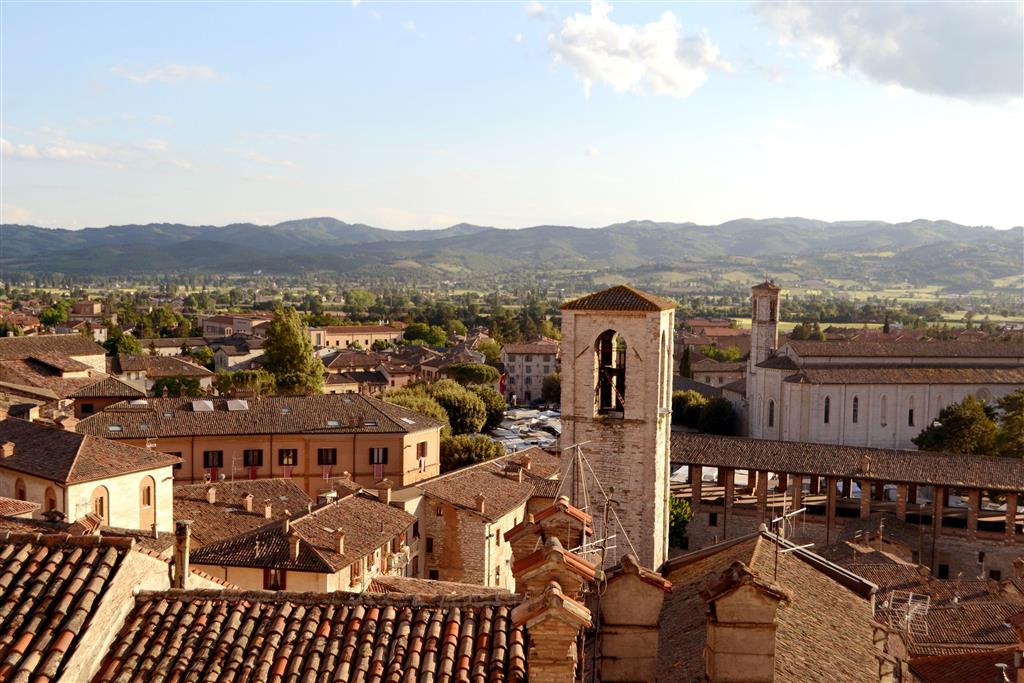 CK Turancar, letecký poznávací zájazd, Tajomstvá Umbrie a Lazia, Gubbio