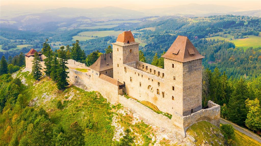 Autobusové poznávacie zájazdy CK Turancar, Česká Republika, Šumava a Bavorský les, hrad Kašperk