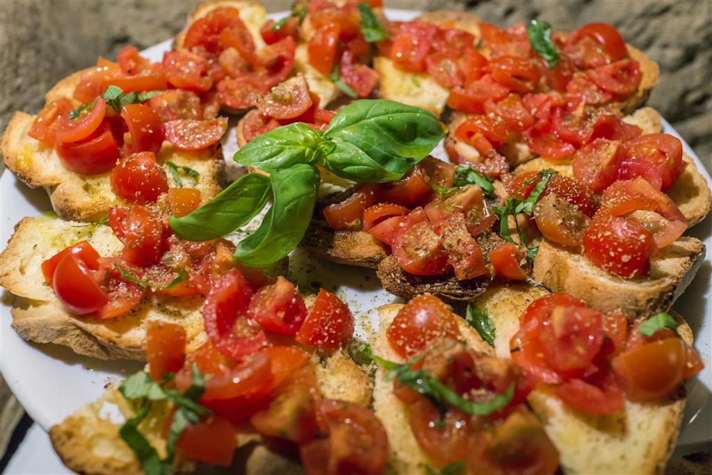 Autobusové poznávacie zájazdy CK Turancar, Taliansko, Apúlia s kúpaním, Bruschetta al pomodoro