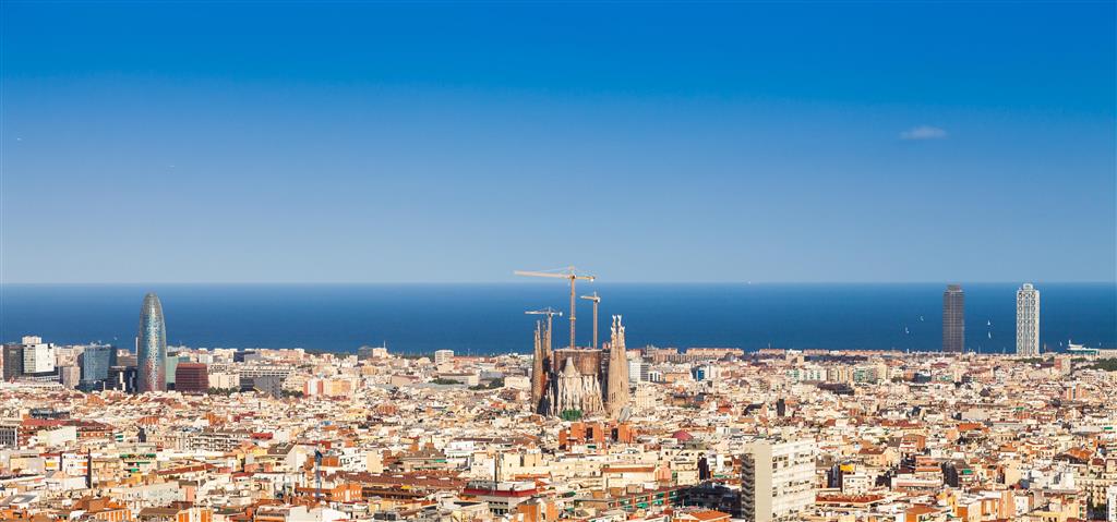 CK Turancar, Letecké poznávacie zájazdy, Španielsko, Barcelona, Girona a Montserrat s kúpaním, Sagrada Familia