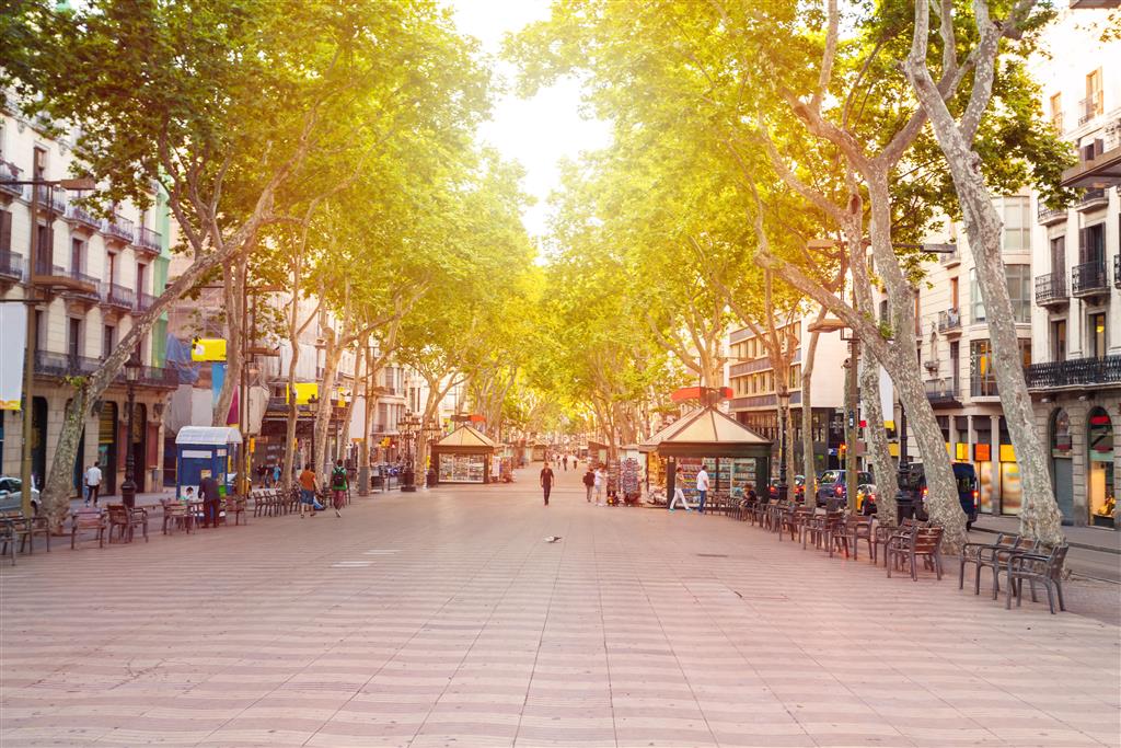CK Turancar, Letecké poznávacie zájazdy, Španielsko, Barcelona, Girona a Montserrat s kúpaním, La Rambla