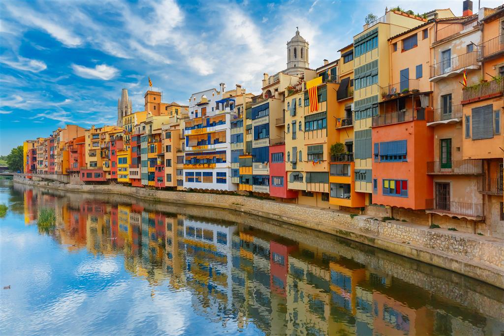 CK Turancar, Letecké poznávacie zájazdy, Španielsko, Barcelona, Girona a Montserrat s kúpaním, Girona