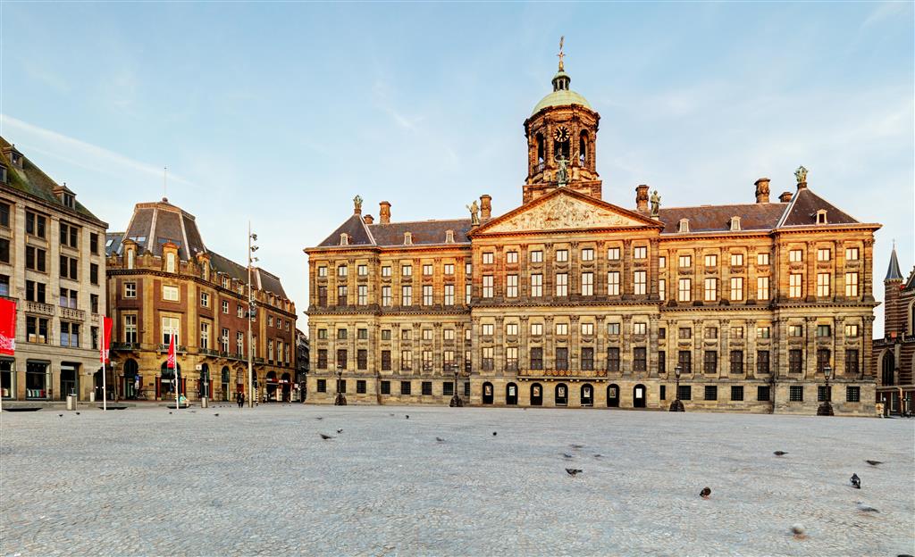 CK Turancar, Letecký poznávací zájazd, Holandská tulipánová cesta, Royal Palace