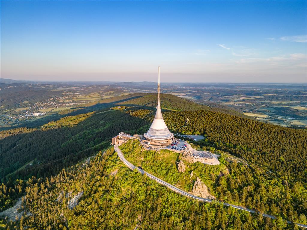 Autobusové poznávacie zájazdy CK Turancar, Český Raj, Liberec, hora Ještěd