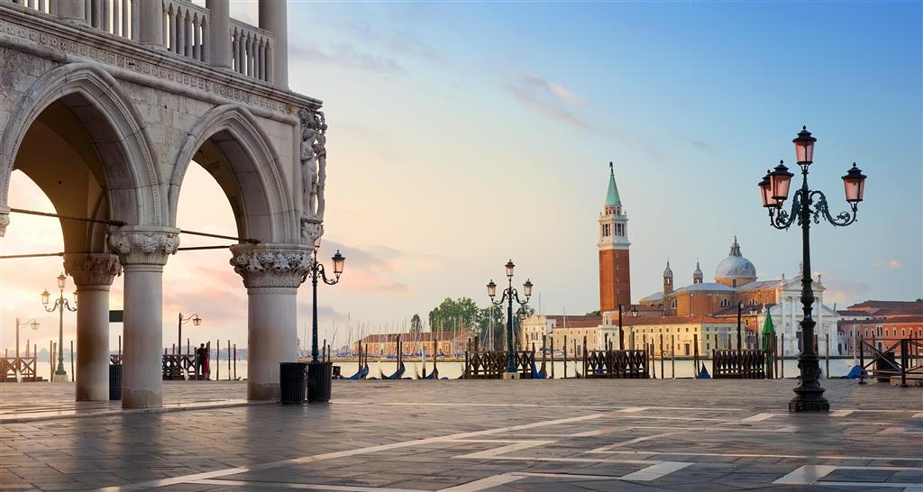 CK Turancar, Letecký poznávací zájazd, Taliansko, Karnevalové Benátky a výlet do Padovy, San Marco square
