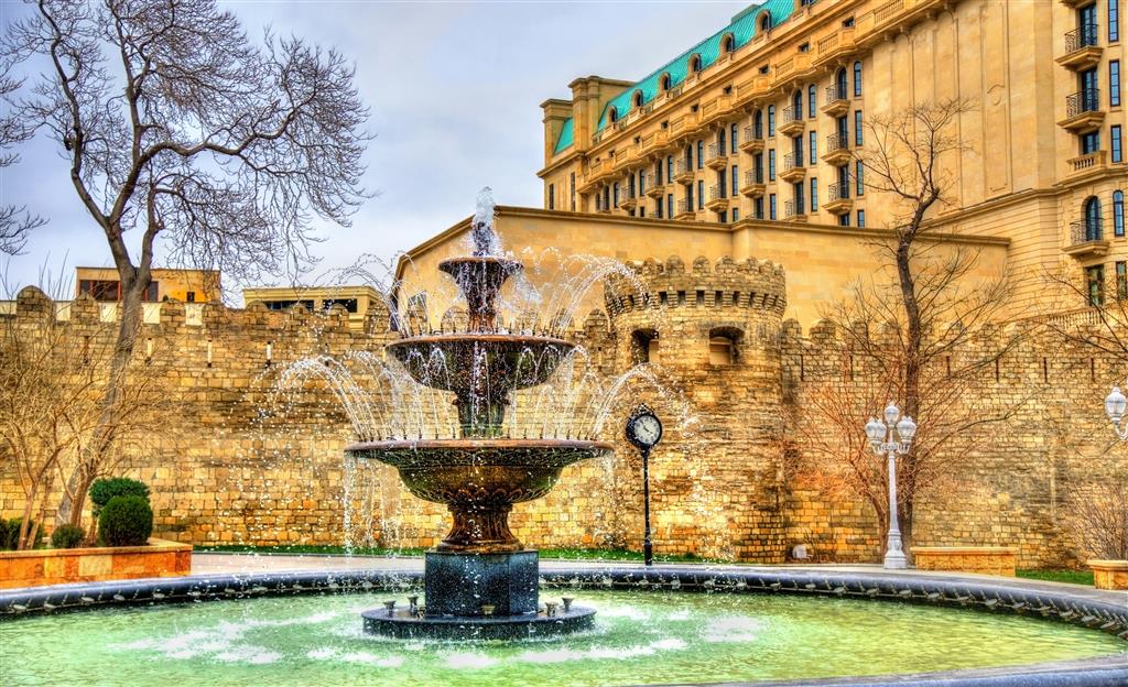 CK Turancar, letecké poznávacie zájazdy, Azerbajdžan - krajina ohňa, Baku