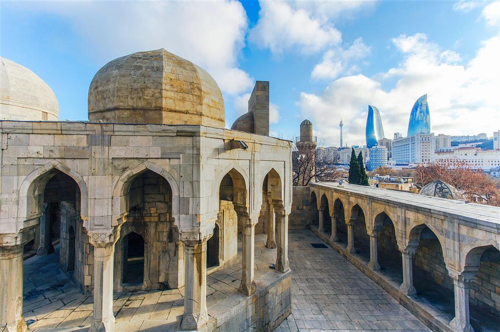 CK Turancar, letecké poznávacie zájazdy, Azerbajdžan - krajina ohňa, Baku